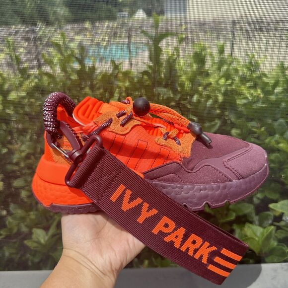 Seller photo, Poshmark